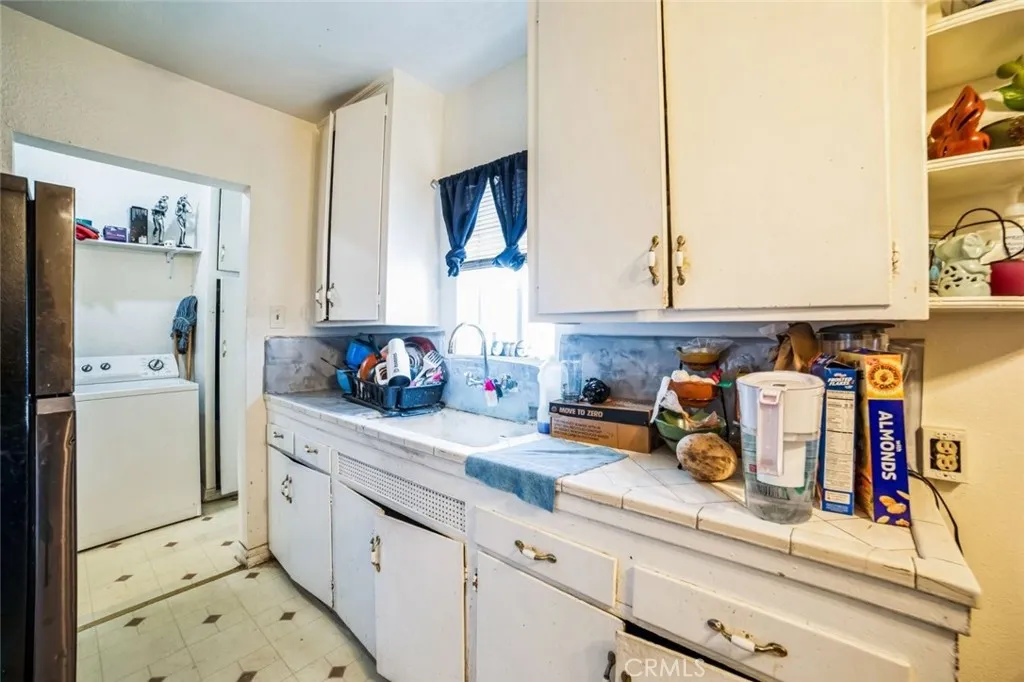 938 E 2nd Street, San Bernardino, California 92408 home-pic-5